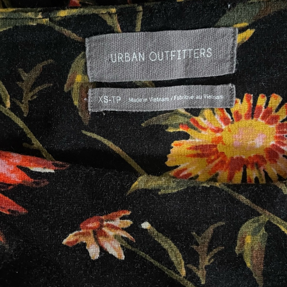 UO - Picture 6 of 6